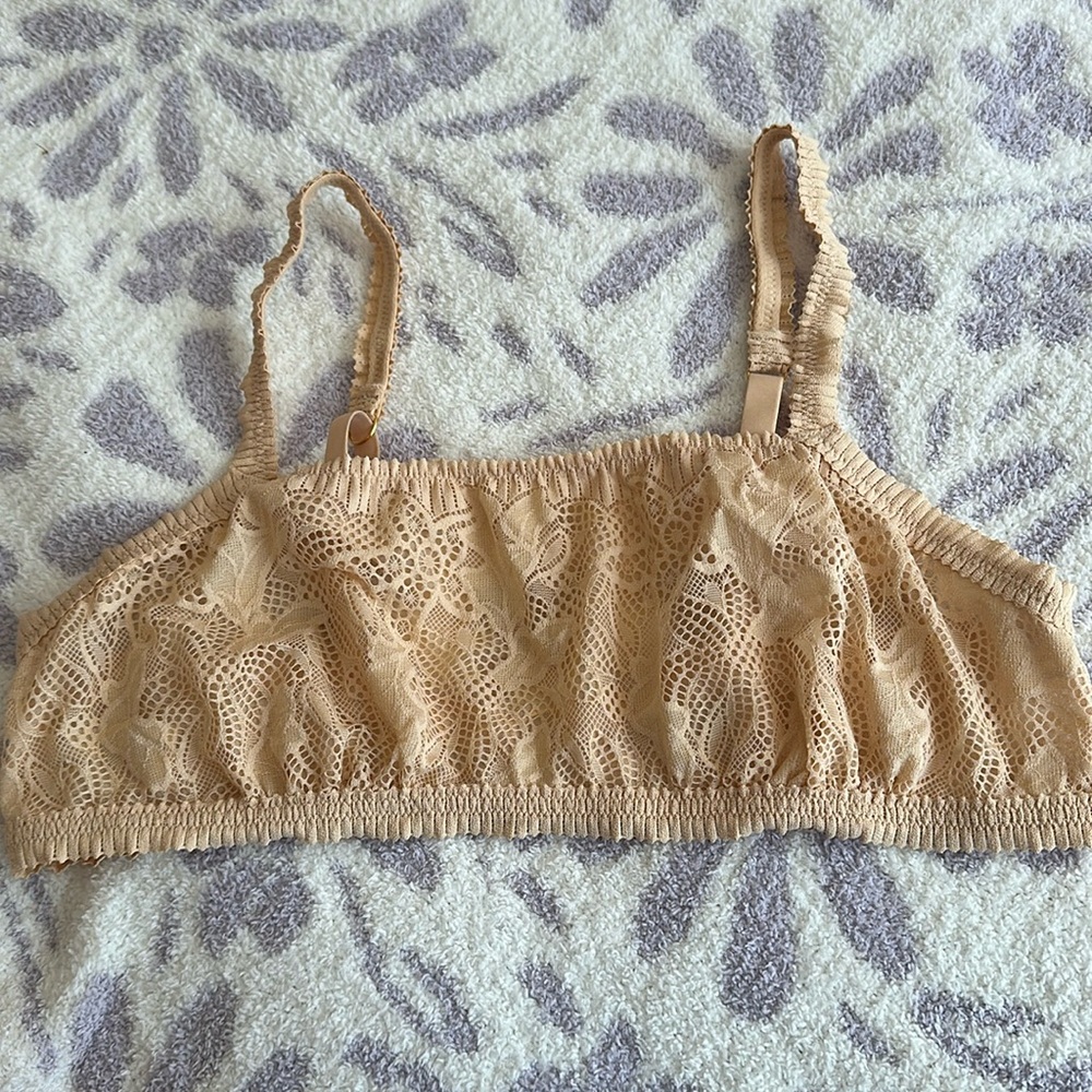 Never been worn tan aerie bralette